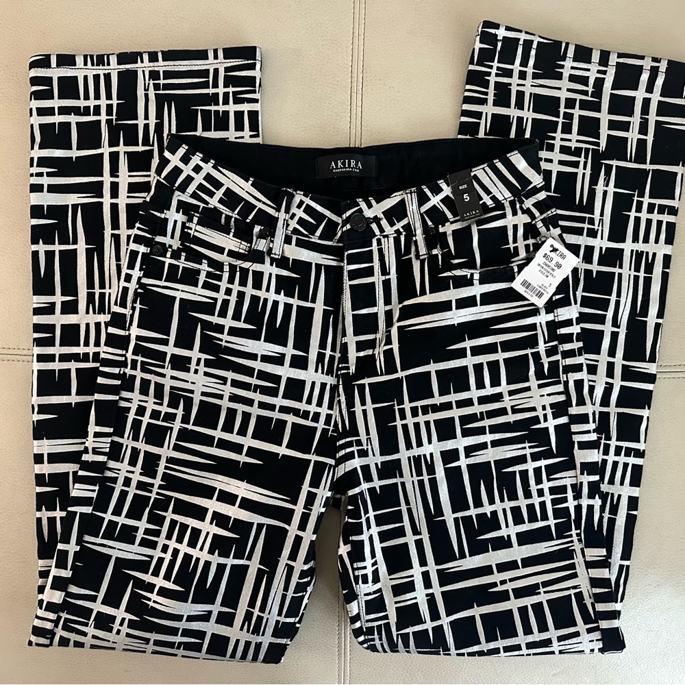 AKIRA SILVER & BLACK PANTS🩶🃏🖤